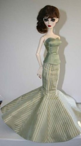 Cemetary Seranade Pattern for 18.25" Evangeline Ghastly