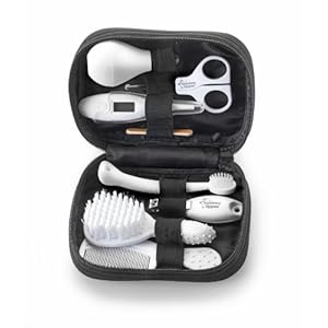 Tommee Tippee Closer to Nature Healthcare & Grooming Kit