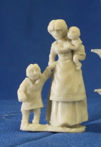 Townsfolk: Mom & Kids (1) Miniature
