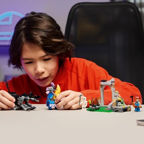 Fortnite Das Lager von Schali und der Zündkerzenkünstlerin Gaming Spielzeug - Vorratslama und Wolf - 3 Minifiguren & Lagerfeuer - Gamer Geschenk für Jungen, Mädchen und Fans ab 7 Jahren - 77075
