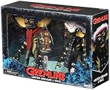 NECA Gremlins 2-Pack 7" Scale Action Figures Christmas Carol Winter Scene 1 view 4