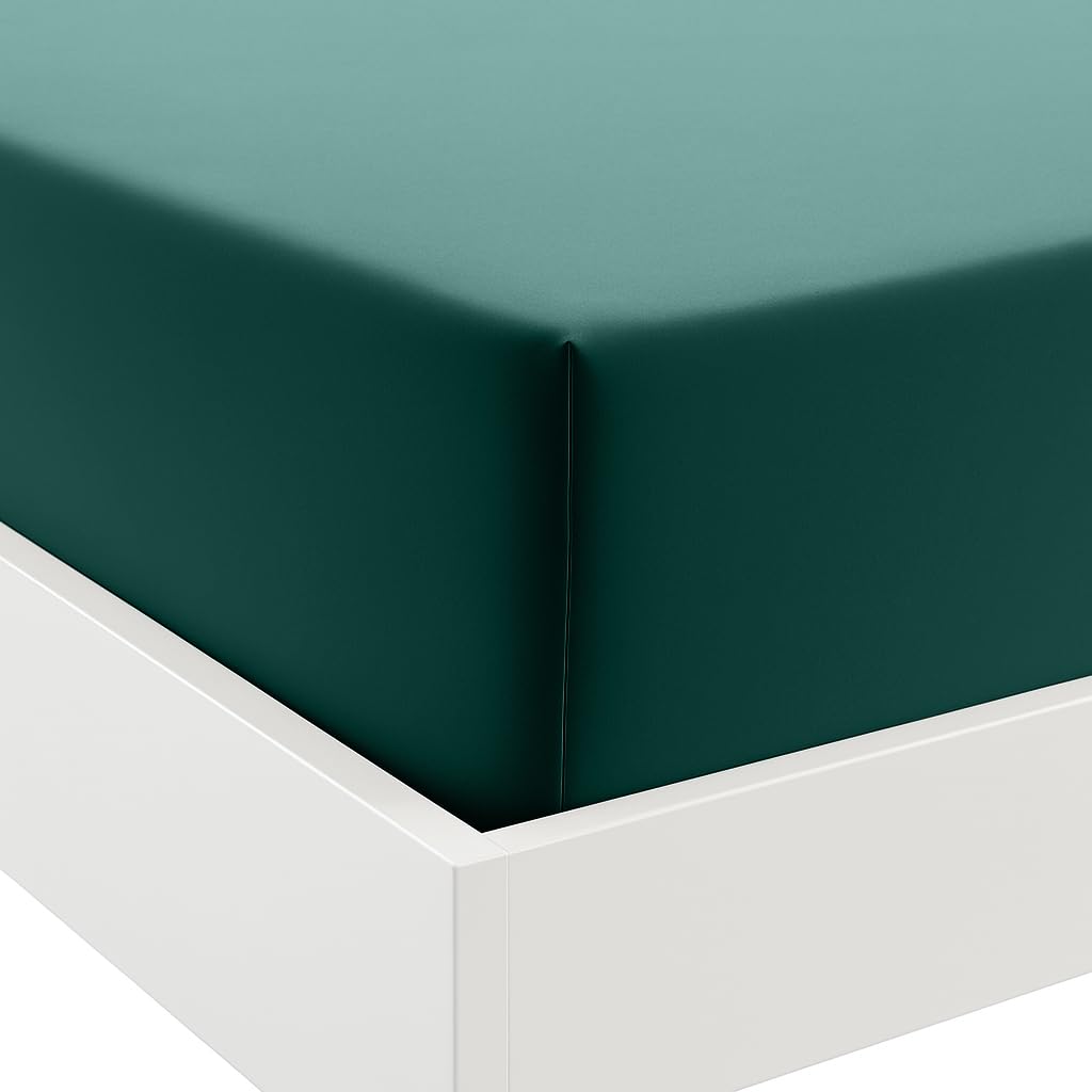 Anti-Allergy Anti-Bacterial Brushed Microfibre Fitted Bed Sheet - 28cm Depth, Easy Care, Fade Resistant (Emerald Green, King)