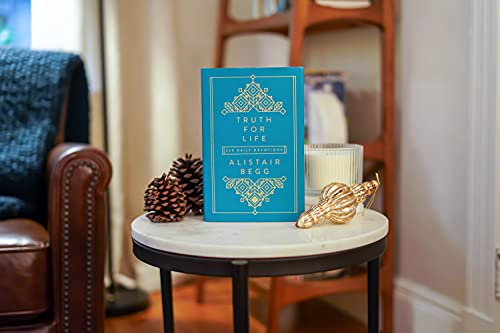 Truth for Life: 365 Daily Devotions (A Gospel-Saturated Gift Devotional for the Entire Year - Includes a Yearly Bible Reading Plan, Durable Cover, and Ribbon Marker; Perfect Gift)