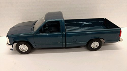 AMT 6036 1990 Silverado C-1500 1:25 Scale Built-up Plastic Promo - Catalina Blue Metallic