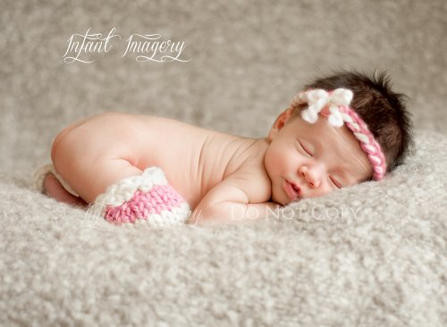 Lady's Little Leggies Knit/Crochet Pattern - 5 Sizes Included