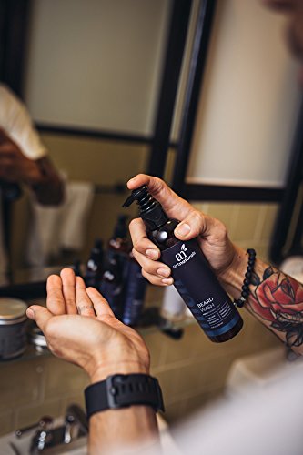 ArtNaturals Natural Beard Shampoo Wash - (8 Fl Oz / 236ml) - Infused with Aloe Vera, Tea Tree and Jojoba Oil - Sulfate Free