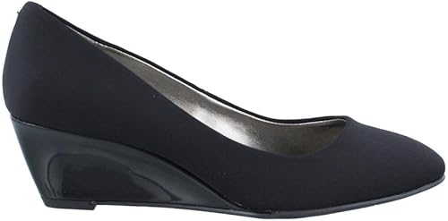 bandolino wedge pump