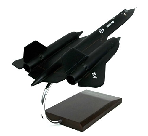 Mastercraft Collection Lockheed SR-71A Blackbird Mach 3+ USAF Air Force NASA Strategic Reconnaissance Aircraft Jet Supersonic Aircraft Model Scale: 1/72 - Thumbnail 4