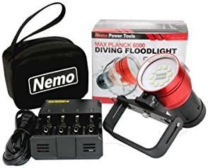 Max Planck 6000 lumens dive light