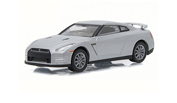 Nissan 11 Gt R R35 Silver 1 64 By Greenlight E Arts Crafts Sewing Amazon Com