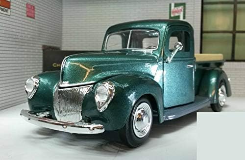 1940 1:24 Scale Die-Cast Replica Ford Pickup Truck