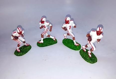 Amazon Com Set Of 4 Pieces Aquatic Creations Football Players