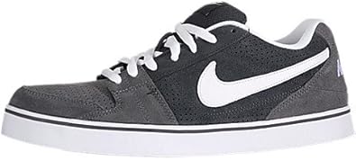 nike ruckus low
