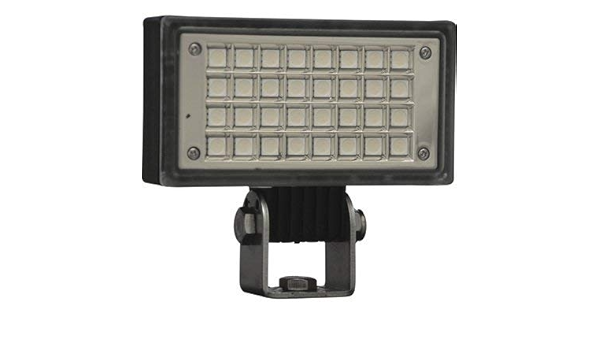 Vision X Utility Market Series Ultra Wide Beam Led Flood Light 3 7 16in X 1 15 16in 500 Lumens Model Number Xil Uf32 Flood Lighting Amazon Com