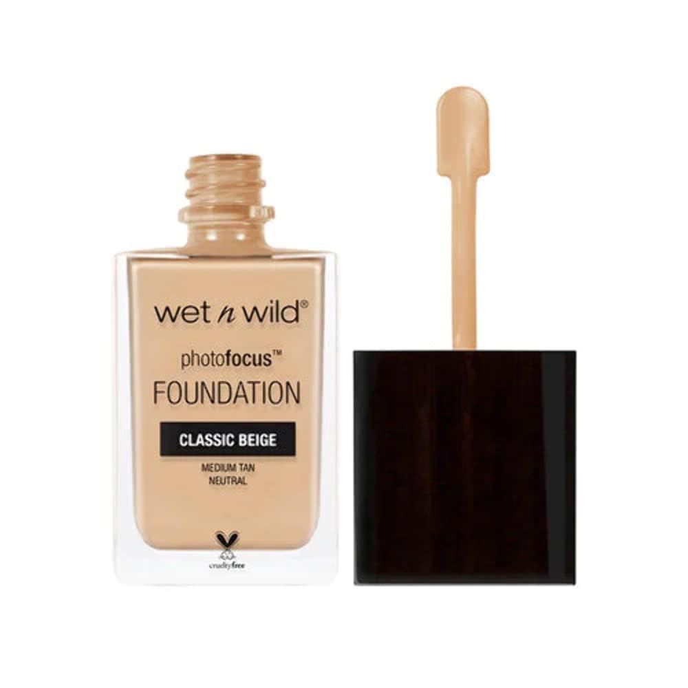 Wet n Wild Photo Focus Matte Foundation, Buildable High-Performing Liquid Makeup, Flash-Proof No White Cast and Pore-Blurring Finish, Classic Beige