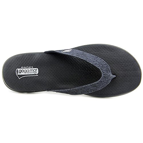 skechers on the go flow flip flops