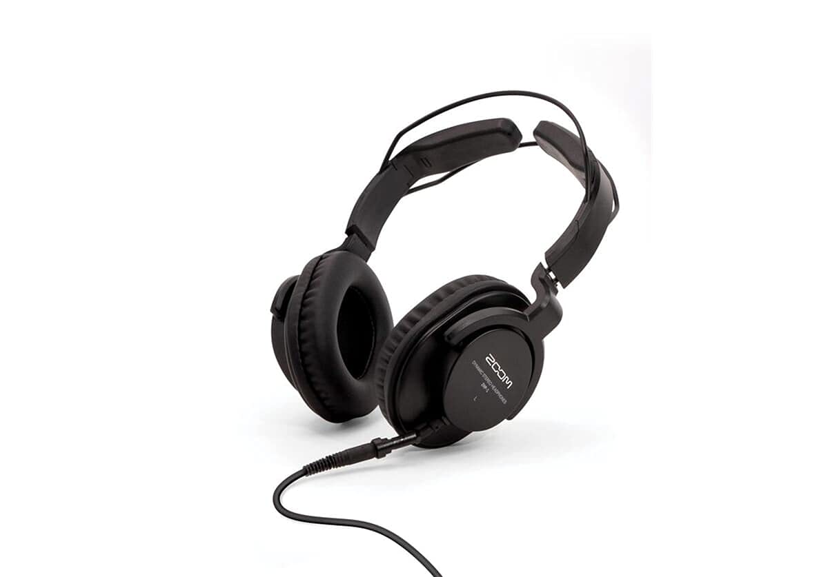 Zoom ZHP-1 Closed studio headphones for precise monitoring in music, broadcast and field recording, 3-metre cable, 3.5 mm with adapter to 6.3 mm