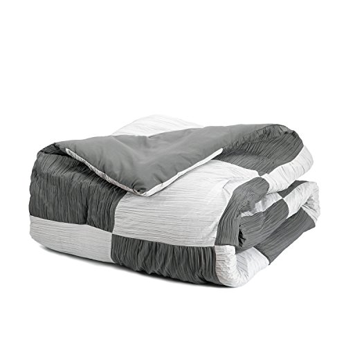 Black and White King size 102x90 Bedding Comforter Chessboard Pattern Down Alternative with Pleat Surface and Grey Reverse Side by Bedsure