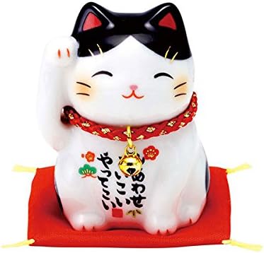 Even Fu beckoning cat ( tabby )