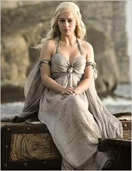 Emilia Clarke With Beautiful Blonde Hair Daenerys Targaryen Aka