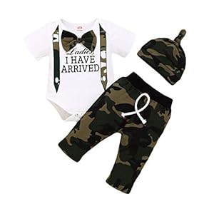 Aisheny 3 stks Baby Jongens Mode Camouflage Outfits Strik Letter Bedrukte Romper Lange Broek met Hoed 0-3 Months Kleur…