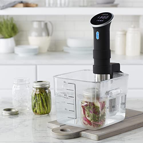 Rubbermaid Commercial Products Plastic Space Saving Square Food Storage