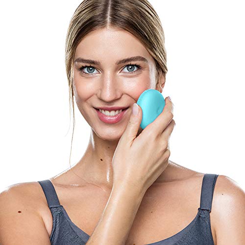 FOREO LUNA play plus: Portable Facial Cleansing Brush, Mint