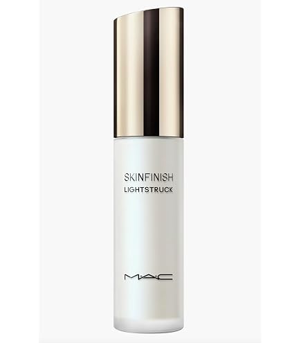 Amazon.com: MAC In The Spotlight Softest Glow Strobe Cream