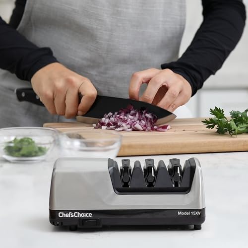 CHEF’SCHOICE 15XV EDGESELECT PROFESSIONAL ELECTRIC KNIFE SHARPENER WITH 100-PERCENT DIAMOND ABRASIVES AND PRECISION ANGLE GUIDES FOR STRAIGHT EDGE AND SERRATED KNIVES, 3-STAGE, GRAY