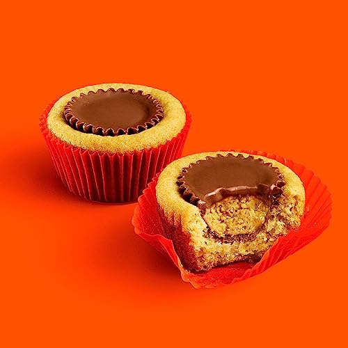 REESE’S MINIATURES MILK CHOCOLATE PEANUT BUTTER CUPS, CANDY PARTY PACK, 35.6 OZ