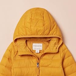 Amazon Essentials Boys' Lightweight Water-Resistant