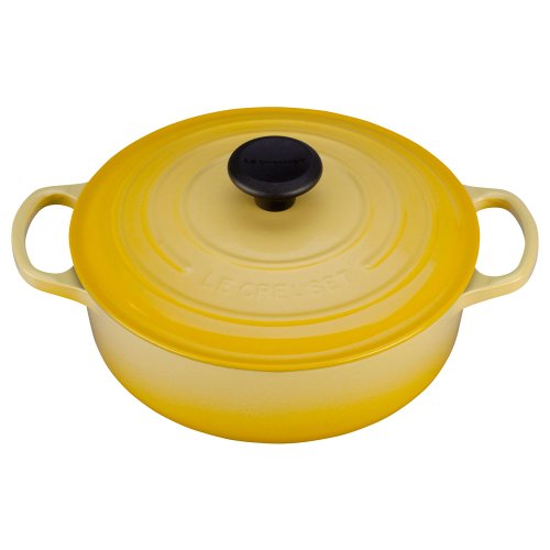 Le Creuset Signature Round Wide 31/2Quart Dutch Oven (B00DQK9DV8