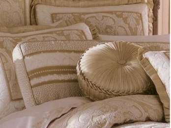 J Queen Corinthian Reading Bolster Pillow Amazon Co Uk Kitchen