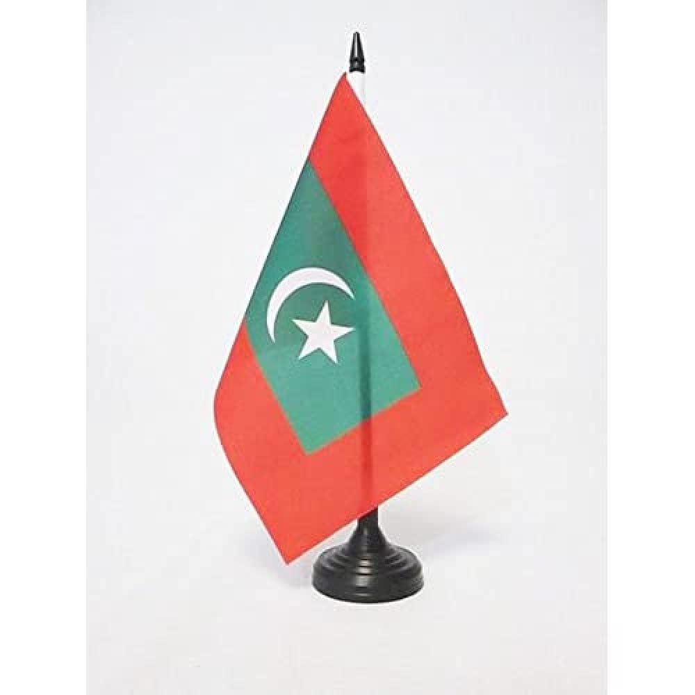 AZ FLAG Royal Standard of Maldives Table Flag 5'' x 8'' - Maldivian Kingdom Office Decoration 100% Polyester 21 x 14 cm - Mini Desk Flag with Pole and Black Plastic Base