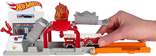 Hot Wheels Blaze Blast Playset