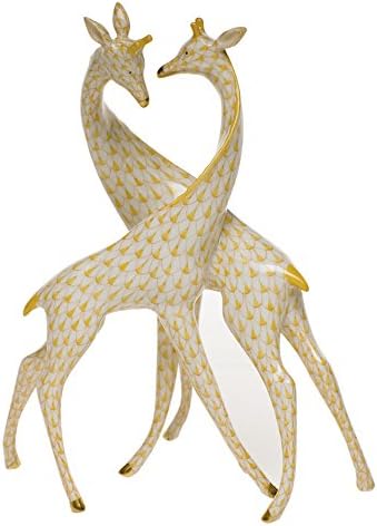 Herend Pair Of Giraffes in Butterscotch Fishnet