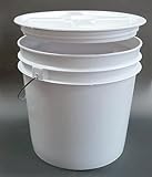 Bucket (Api Kirk) with Metal Handle 2 Gallon with Screw on Gamma Seal Lid