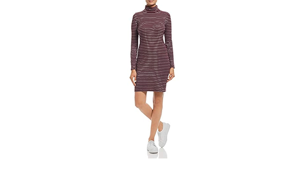 three dots turtleneck