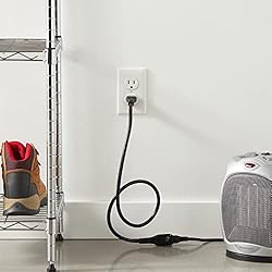 Amazon Basics Extension Cord, 3 Ft, 3 Prong Outlet