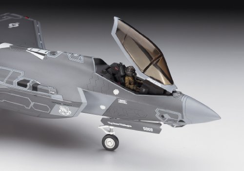 HAS01572 1:72 Hasegawa F-35A Lightning II [MODEL BUILDING KIT]