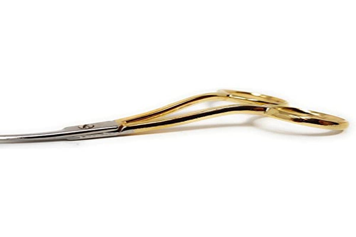 Madeira 9478 Gold Quality Sewing Box with Embroidery Scissors Thimble Sewing Needles and Needle Threader