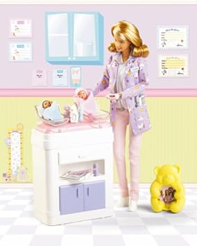 Mattel - Barbie C0523-0 Happy Family Kinderrztin Barbie
