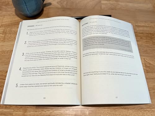 Signs and Secrets of the Messiah Bible Study Guide plus Streaming Video: A Fresh Look at the Miracles of Jesus in the Gospel of John
