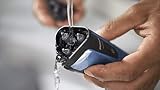 Philips AquaTouch S1070/04 Rotational Shaver Trimmer Black view 4