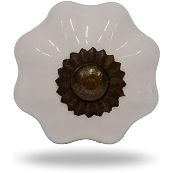 Ceramic Melon Knob Small Off White Antique Finish Isabela by Trinca-Ferro
