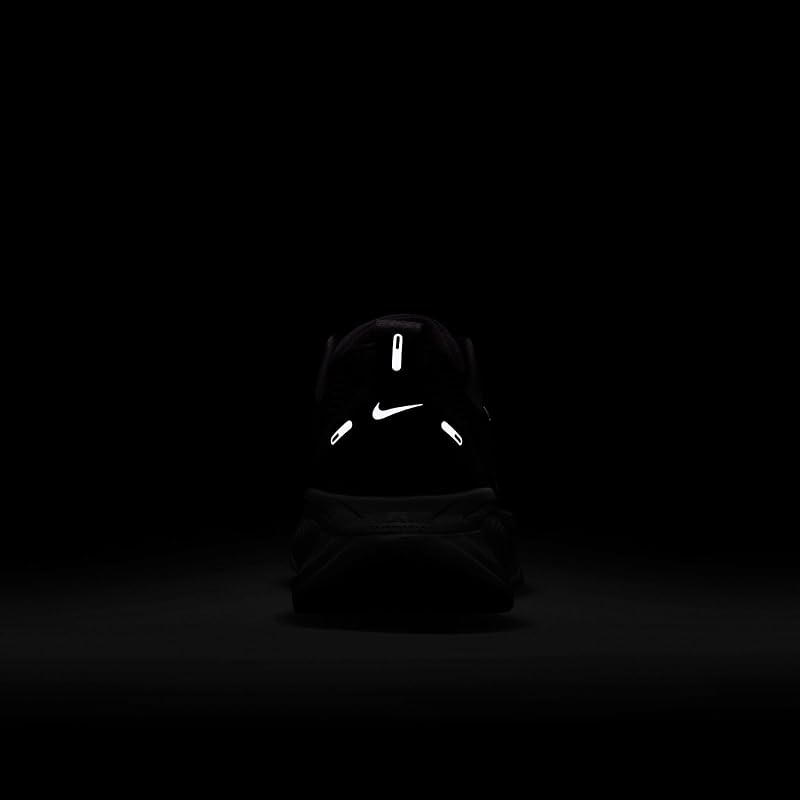 W Nike Vomero 18 Black/Summit White-Coconut Milk 40.5 EU — foto 3 de 8