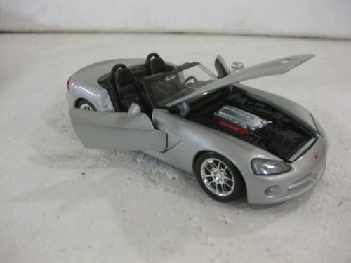 Dodge Viper SRT 10 In Silver Diecast 1:24 Scale By Maisto