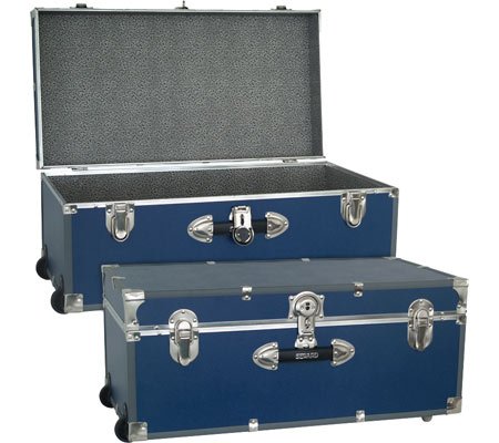 Seward Rover 30″ Trunk with Wheels & Lock, Black