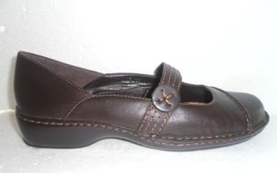 clarks ladies brown shoes