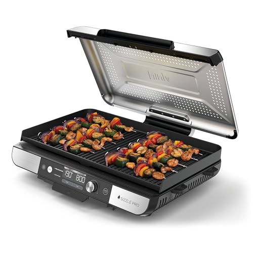 Ninja Sizzle Pro XL Indoor-Grill & Plancha, inklusive Grillplatte & oberer Plancha mit Antihaft-Keramikbeschichtung, abnehmbarem Deckel, Fettauffangschale & Rezeptheft, Silber/Schwarz GX101EU
